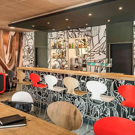Отель Ibis Expo