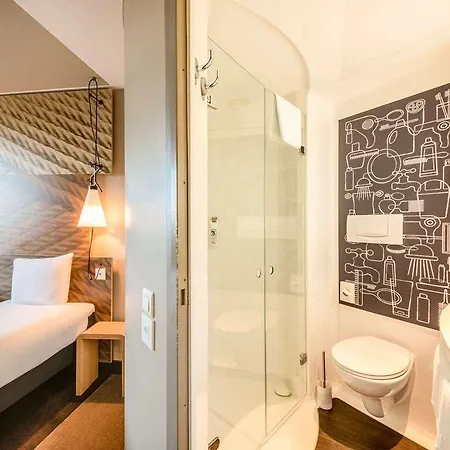 Отель Ibis Expo