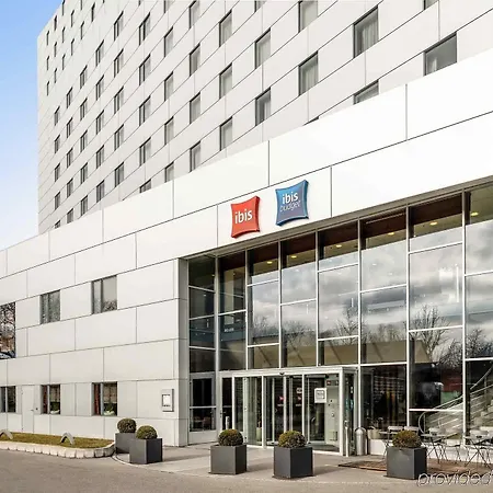 Отель Ibis Expo Берн