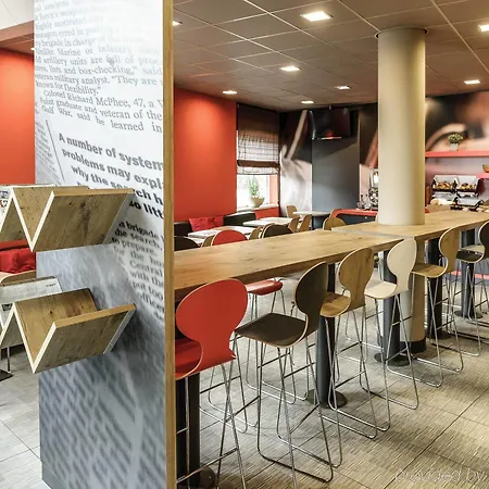 Ibis Expo Отель