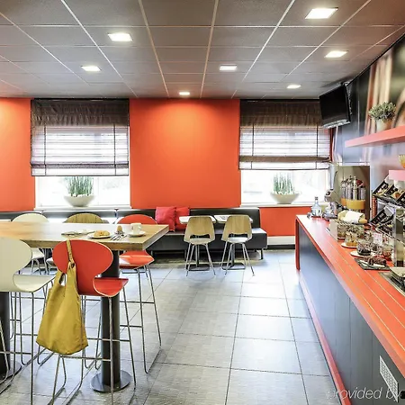 Ibis Expo Отель 2*