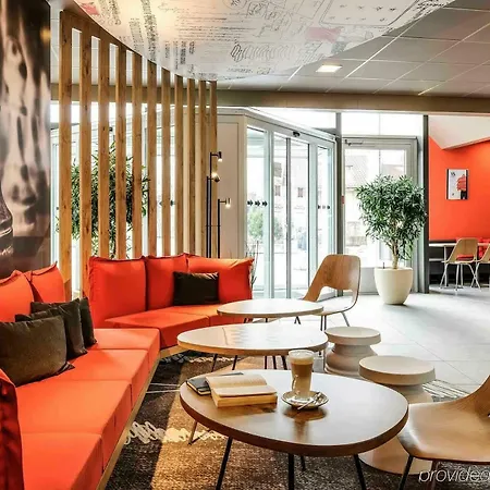 Ibis Expo Отель