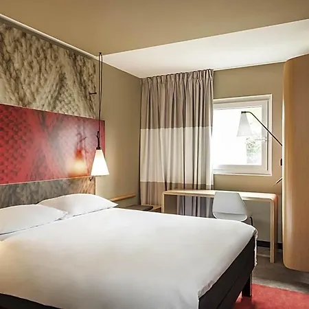 Ξενοδοχείο Ibis Expo 3*