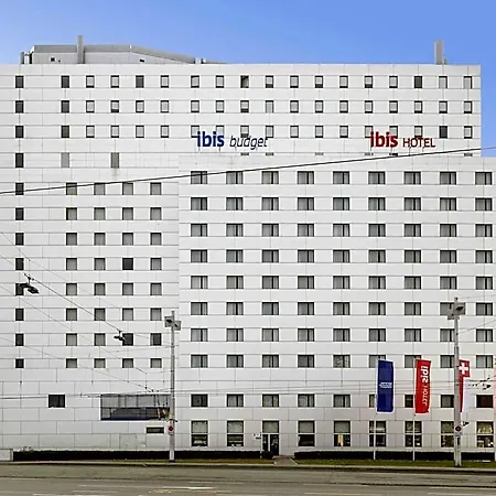 Ibis Expo Ξενοδοχείο