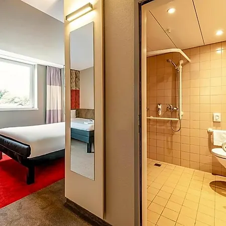 Ibis Expo 3*