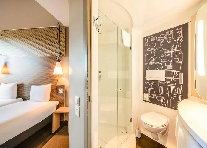 Hotel Ibis Expo Berna