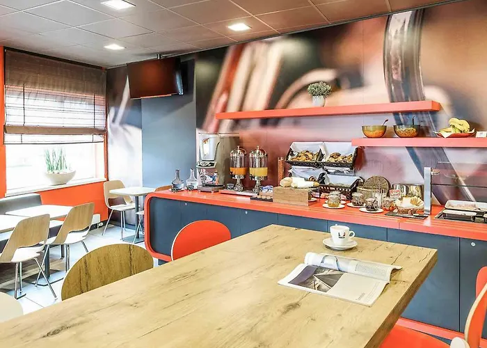 Ibis Expo Hotel Berna